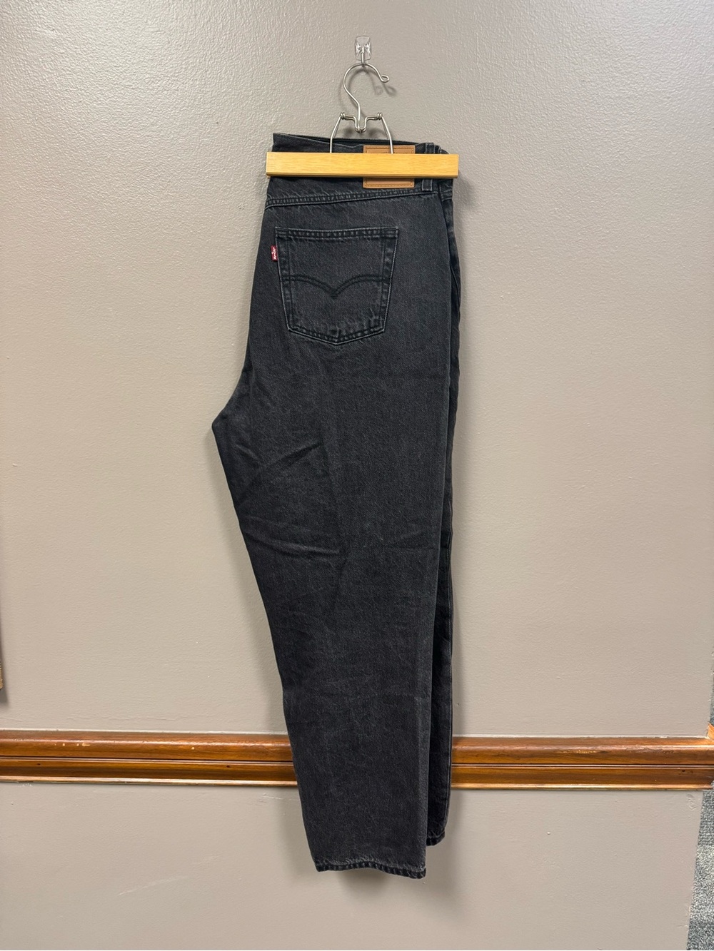 Levi's Men's Black Relaxed-Fit Jeans